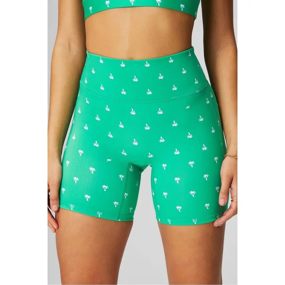 Fabletics Anywhere Motion365+ High-Waisted 6'' Short Lucky Green Palm - Size XS - Picture 1 of 6